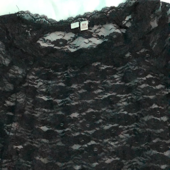 Sheer black lace long sleeve - Picture 3 of 3